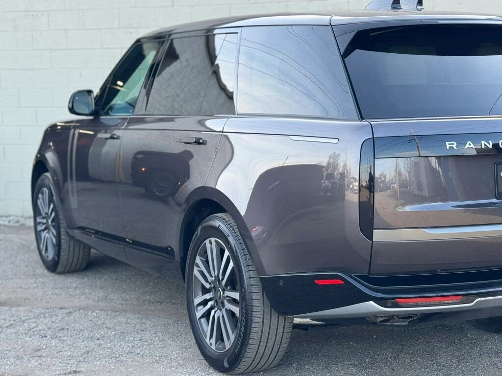 2025 Land Rover Range Rover P530 SE LWB AWD