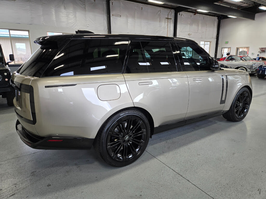 2025 Land Rover Range Rover P530 SE AWD