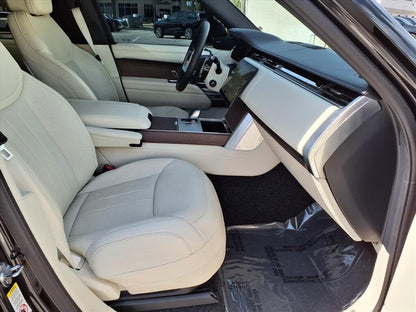 2025 Land Rover Range Rover P400 SE LWB AWD