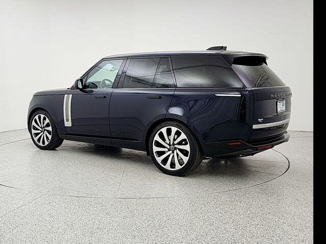 2025 Land Rover Range Rover P615 SV AWD