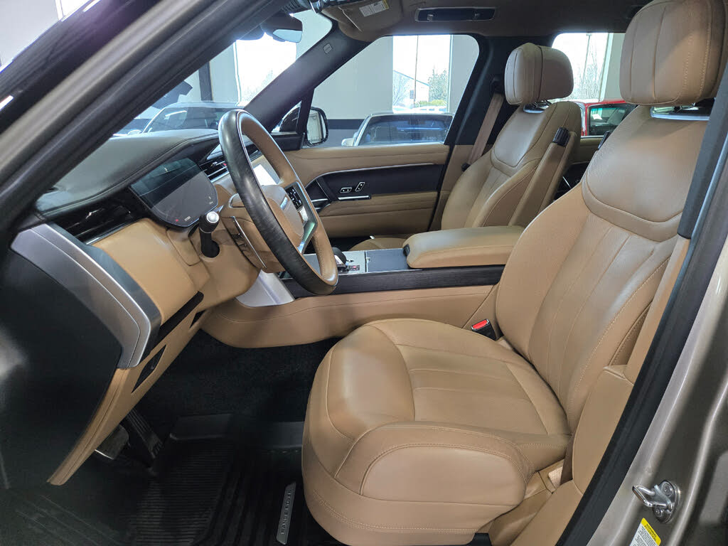 2025 Land Rover Range Rover P530 SE AWD