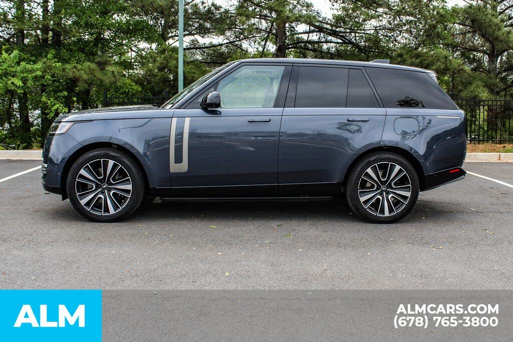 2025 Land Rover Range Rover P550e SE AWD