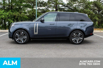 2025 Land Rover Range Rover P550e SE AWD