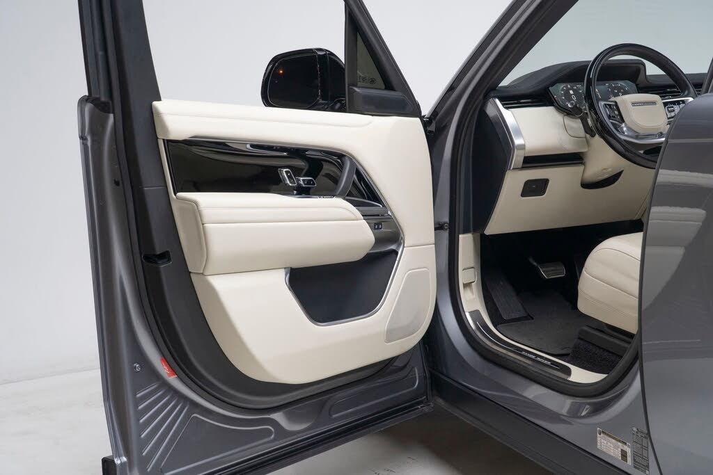 2025 Land Rover Range Rover P400 SE AWD