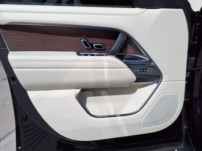 2025 Land Rover Range Rover P400 SE LWB AWD