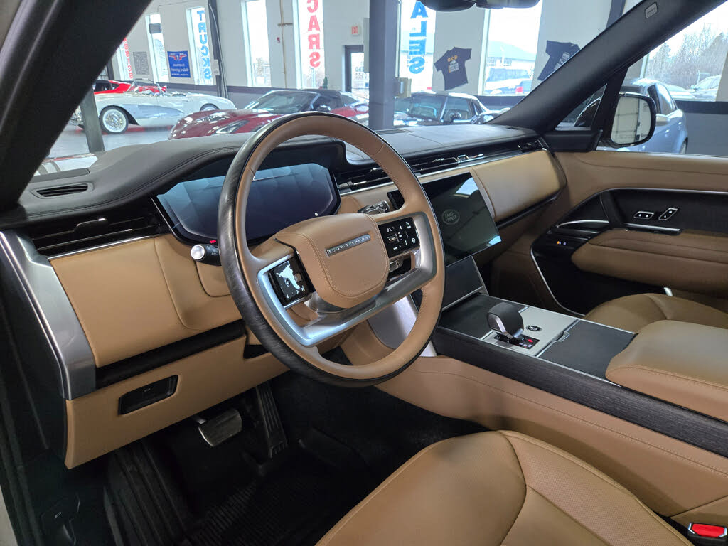 2025 Land Rover Range Rover P530 SE AWD
