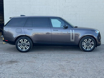 2025 Land Rover Range Rover P530 SE LWB AWD