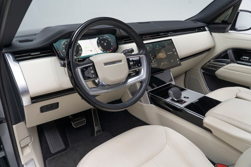 2025 Land Rover Range Rover P400 SE AWD
