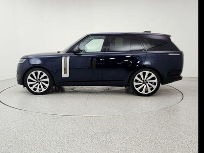 2025 Land Rover Range Rover P615 SV AWD