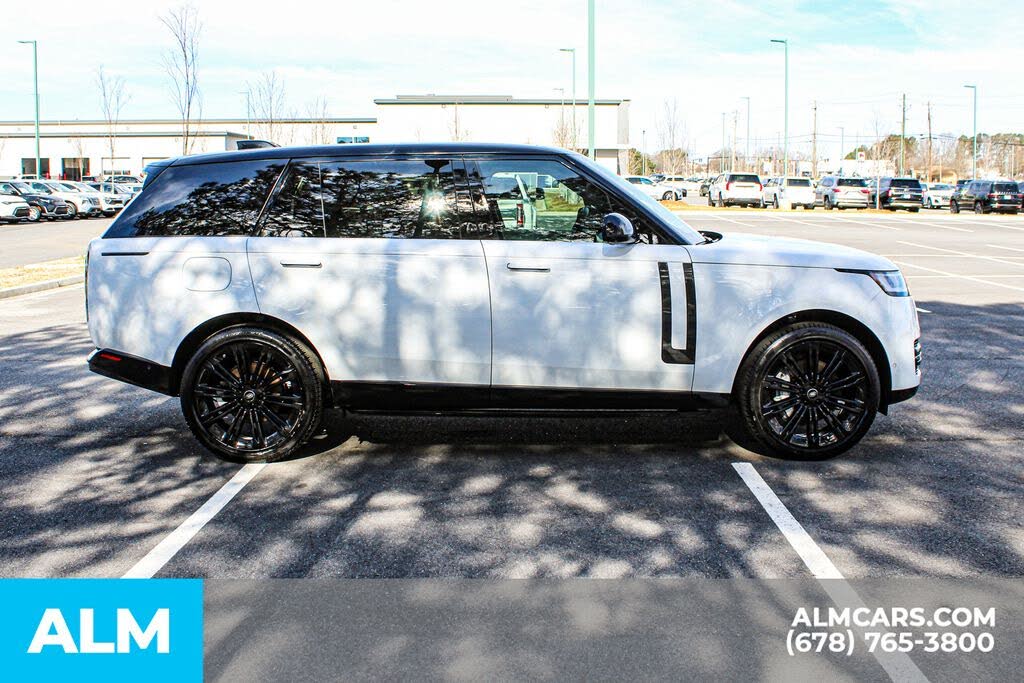 2025 Land Rover Range Rover P400 SE LWB AWD