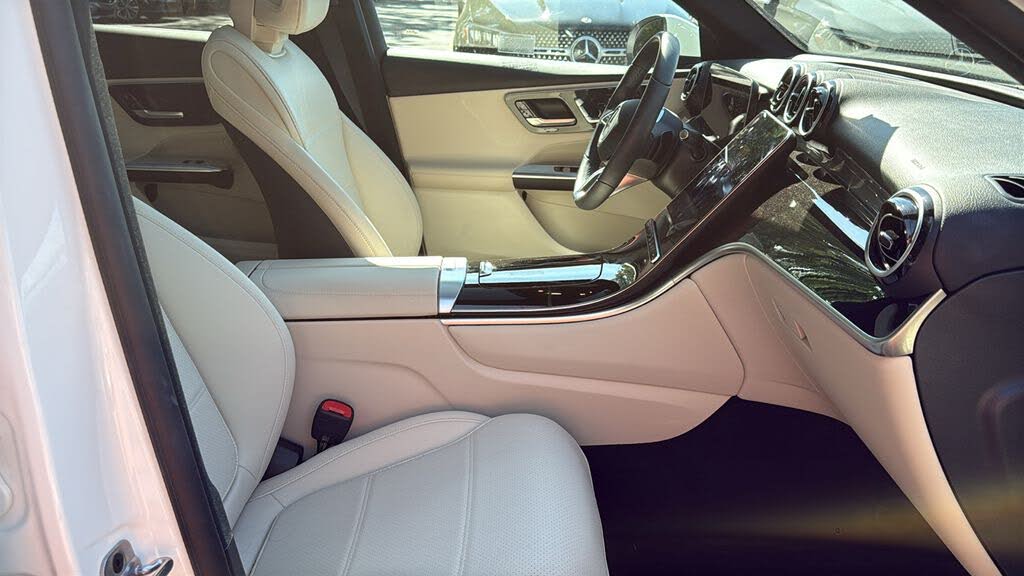 2025 Mercedes-Benz GLC 300 4MATIC
