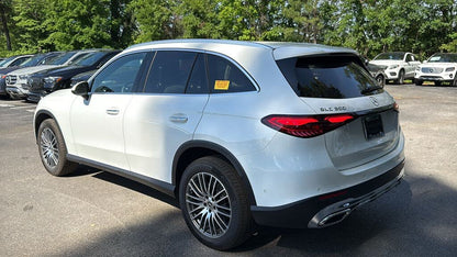 2025 Mercedes-Benz GLC 300 4MATIC