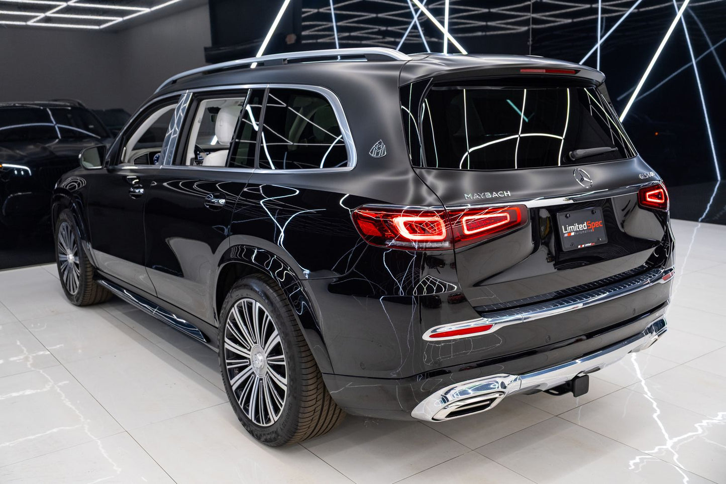 مرسيدس-بنز مايباخ GLS 600 4MATIC موديل 2022