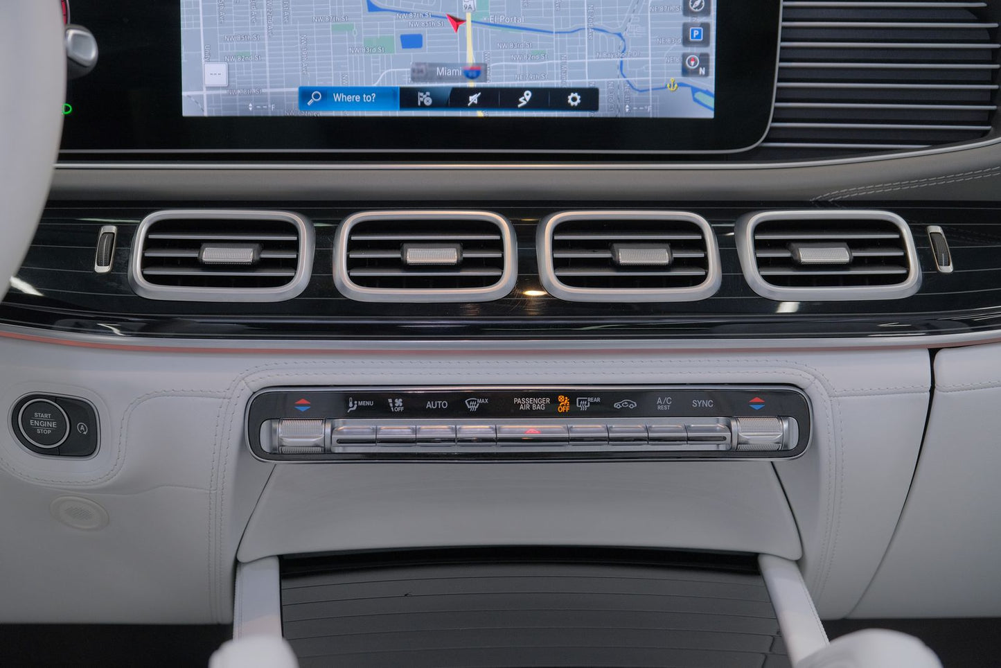 مرسيدس-بنز مايباخ GLS 600 4MATIC موديل 2022
