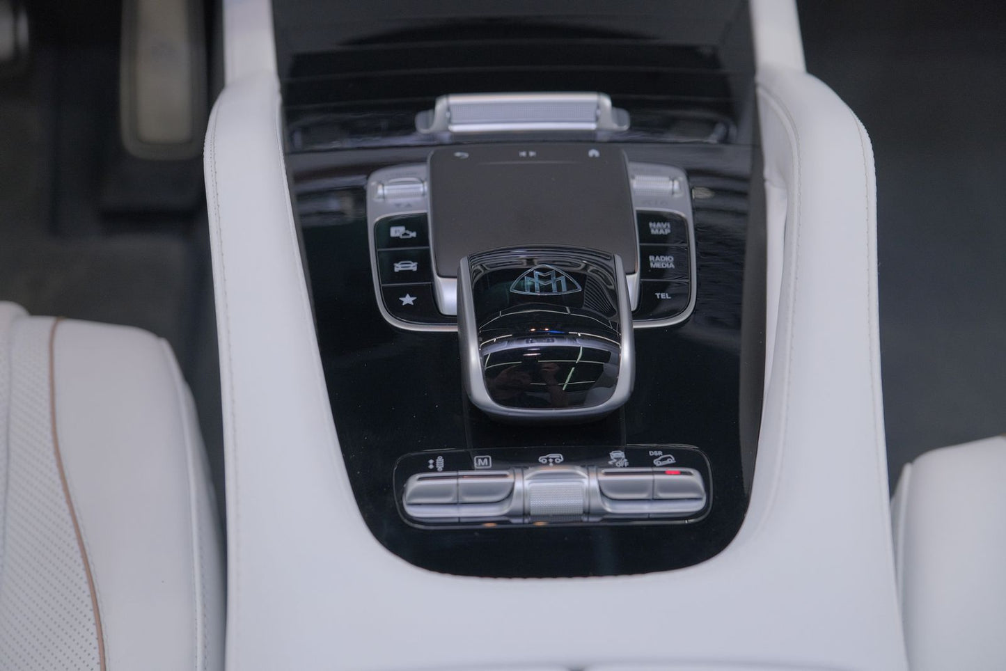 مرسيدس-بنز مايباخ GLS 600 4MATIC موديل 2022
