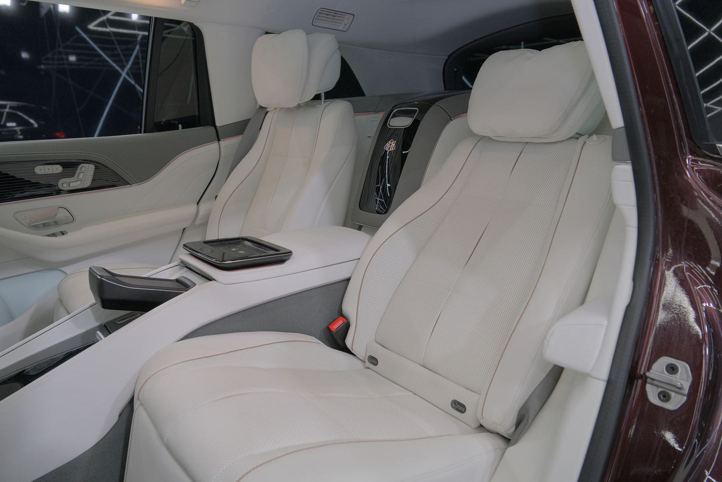 مرسيدس-بنز مايباخ GLS 600 4MATIC موديل 2022