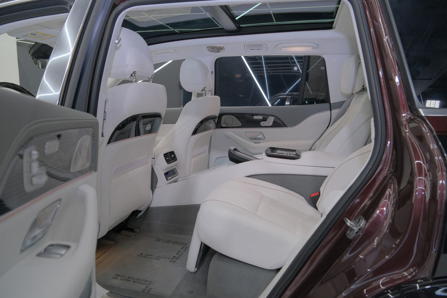 مرسيدس-بنز مايباخ GLS 600 4MATIC موديل 2022