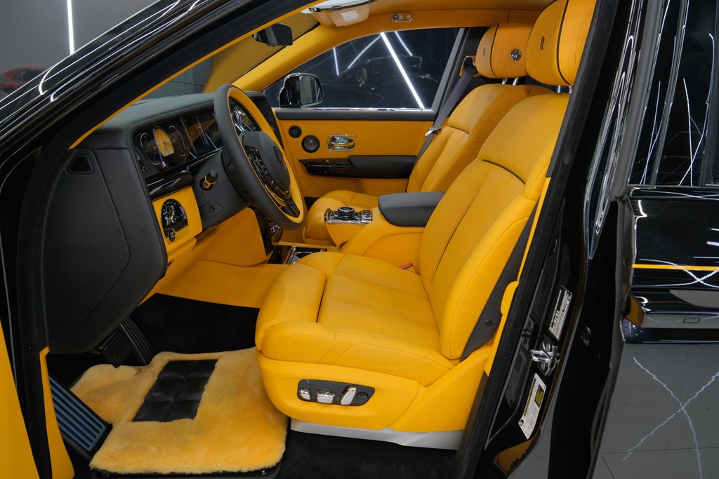 2026 Rolls-Royce Phantom Mansory