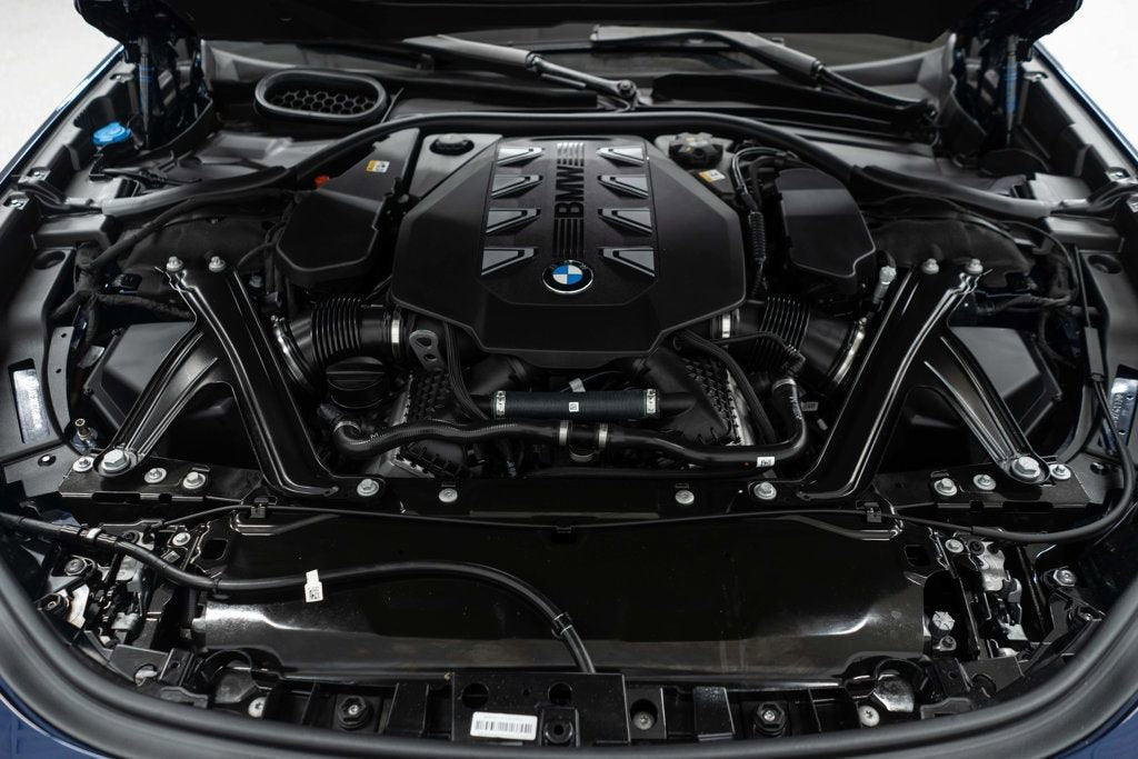 2025 BMW 7 Series 760i xDrive