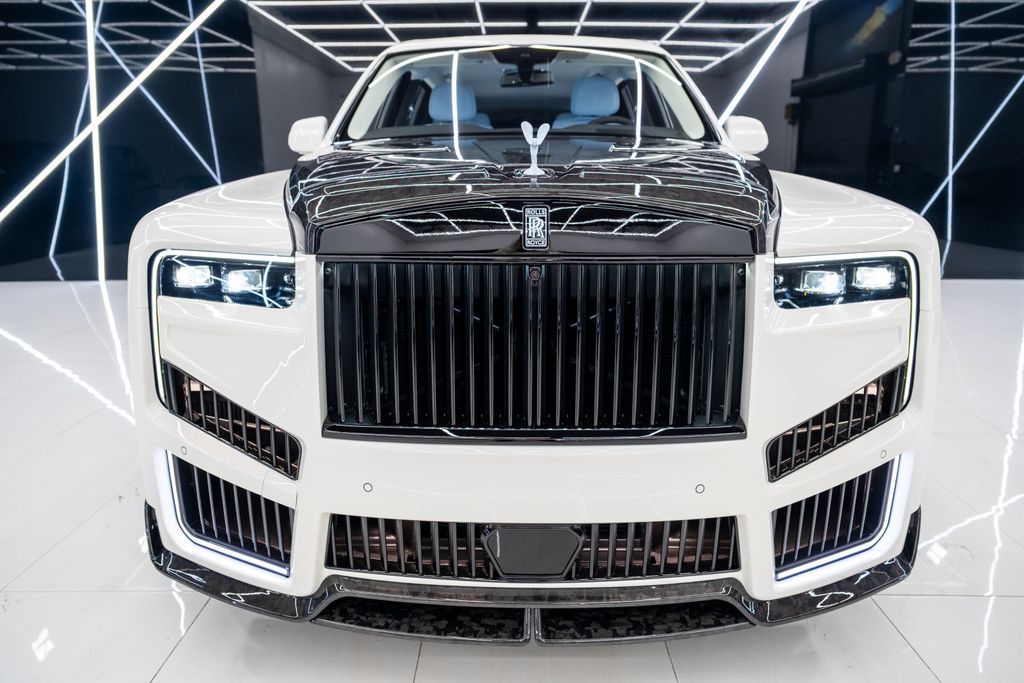 2026 ROLLS-ROYCE CULLINAN MANSORY