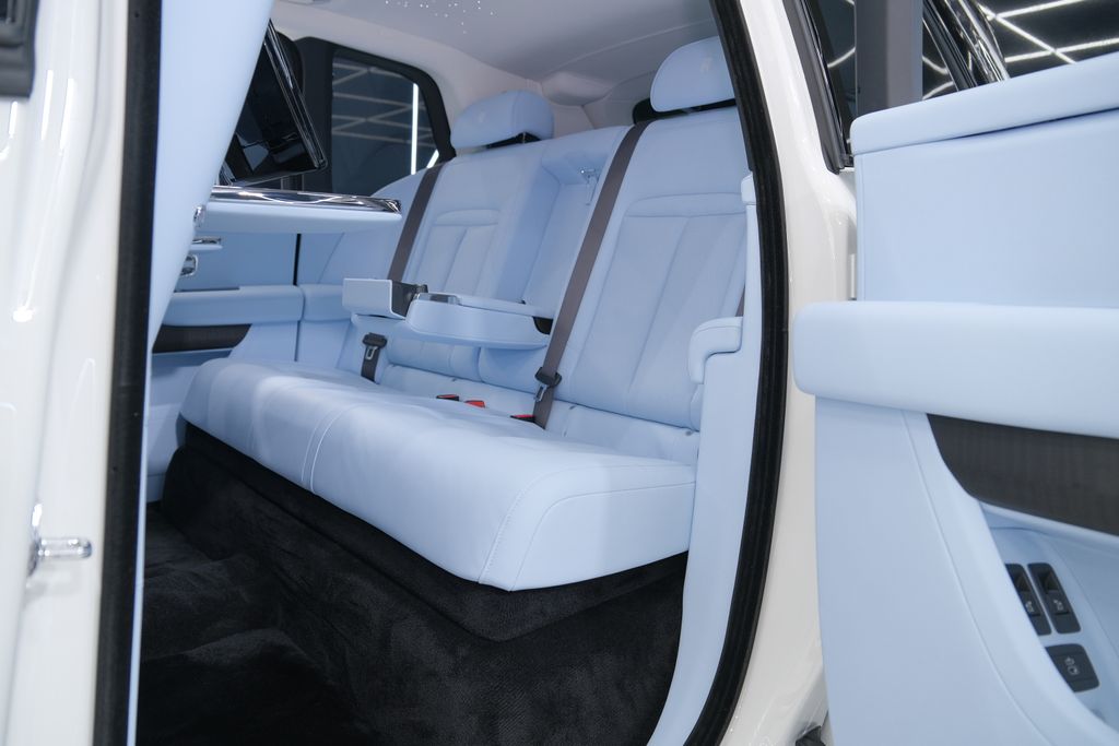 2026 ROLLS-ROYCE CULLINAN MANSORY