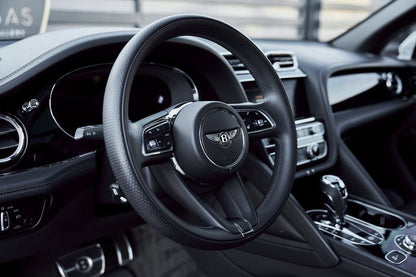 بنتلي بنتايجا V8 موديل 2022