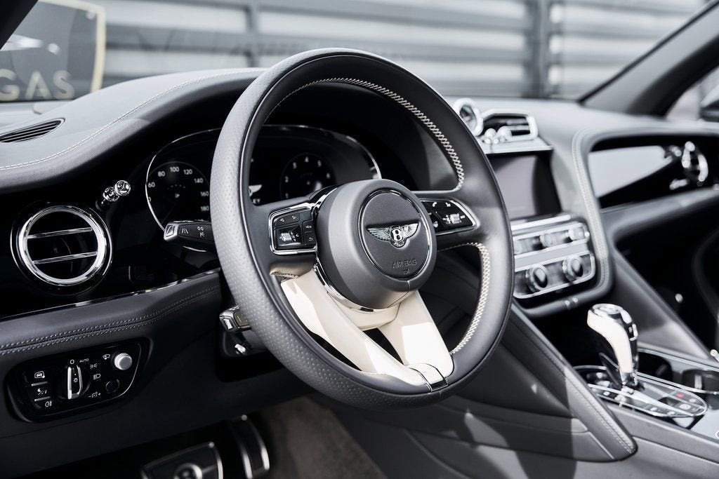2023 Bentley Bentayga EWB Azure V8