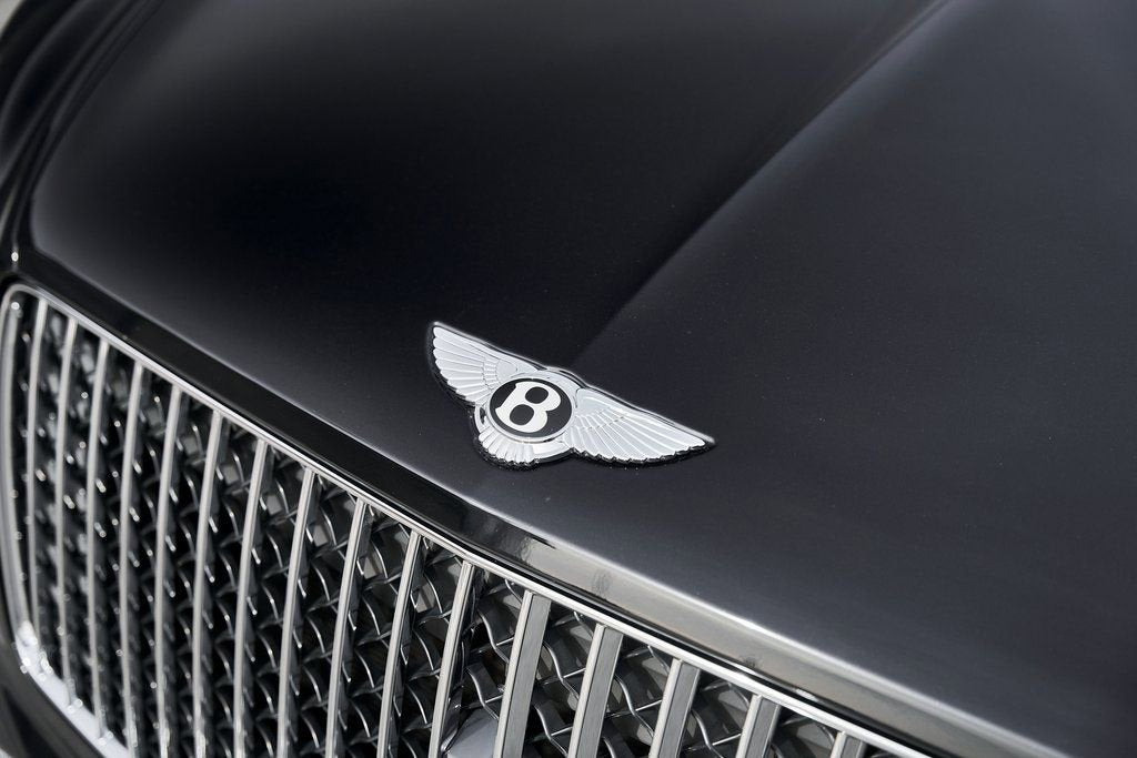 2023 Bentley Bentayga EWB Azure V8