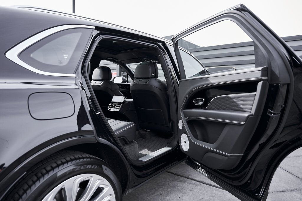 2023 Bentley Bentayga EWB Azure V8