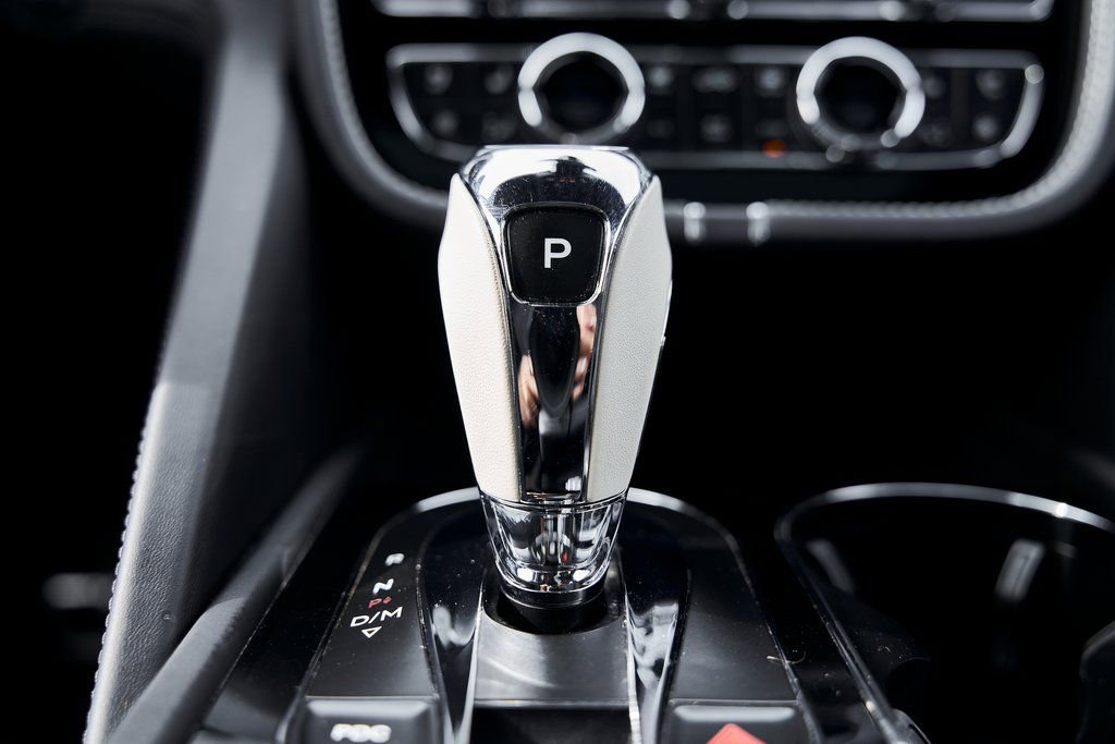 2023 Bentley Bentayga EWB Azure V8