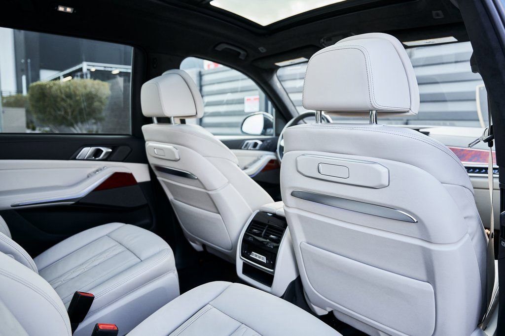2024 BMW X7 ALPINA XB7