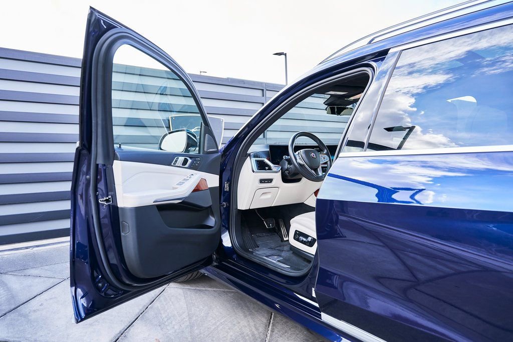 2024 BMW X7 ALPINA XB7