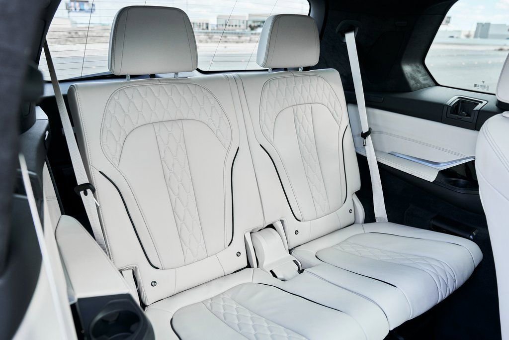 2024 BMW X7 ALPINA XB7