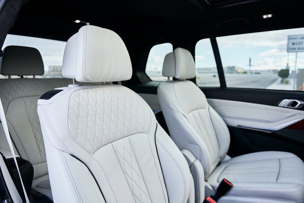 2024 BMW X7 ALPINA XB7