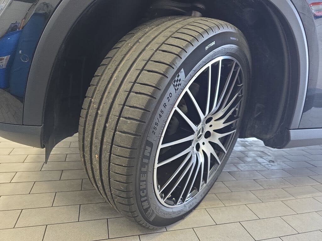 2026 Mercedes-Benz GLC 300 RWD