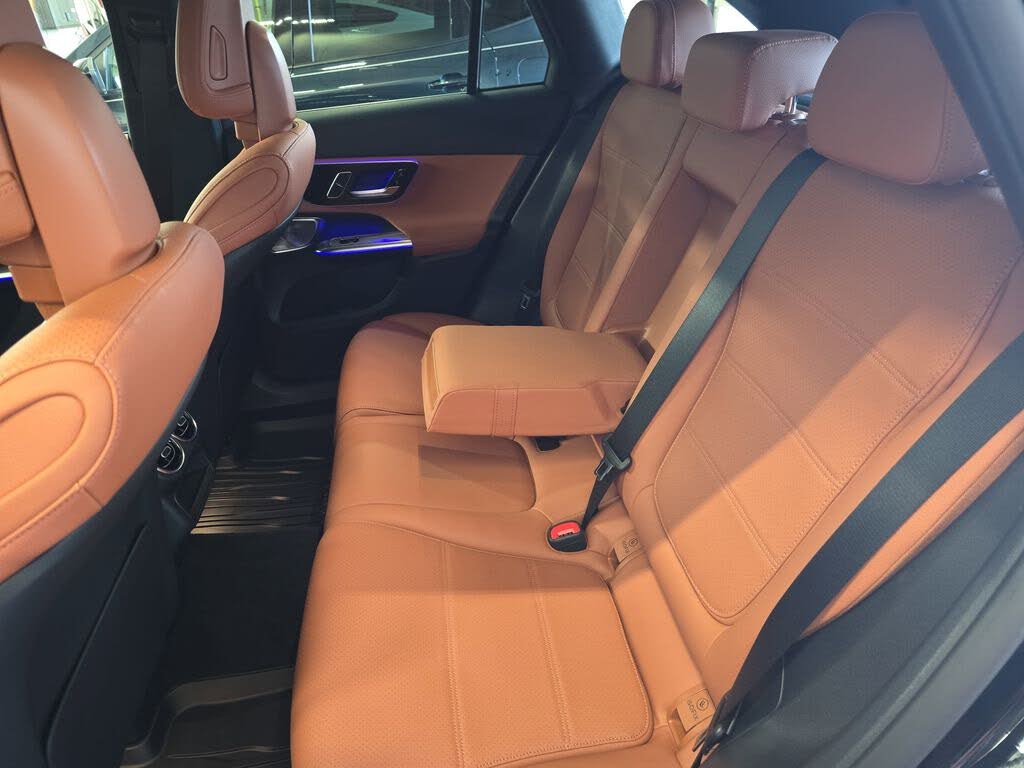 2026 Mercedes-Benz GLC 300 RWD
