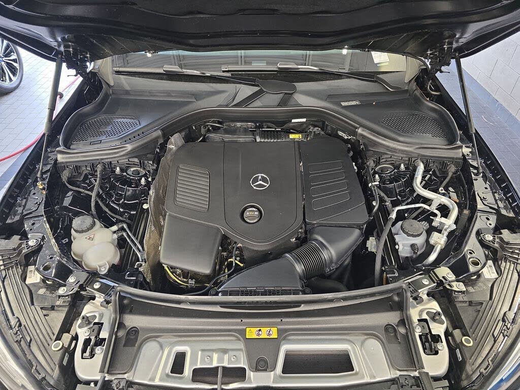 2026 Mercedes-Benz GLC 300 RWD