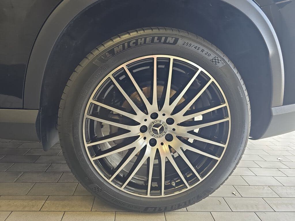 2026 Mercedes-Benz GLC 300 RWD