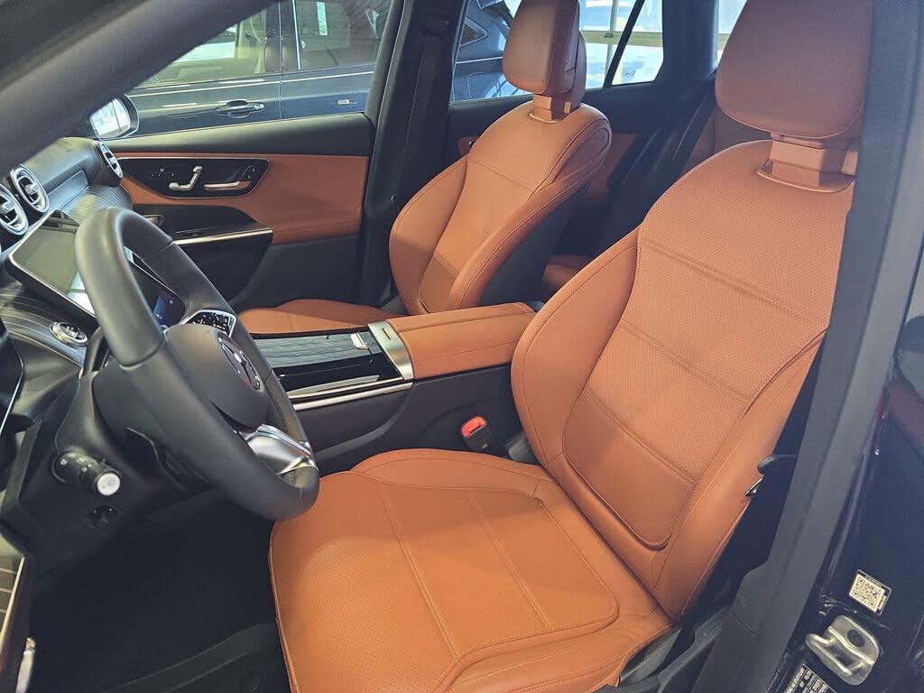 2026 Mercedes-Benz GLC 300 RWD