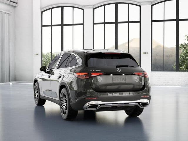 2026 Mercedes-Benz GLC 300 RWD