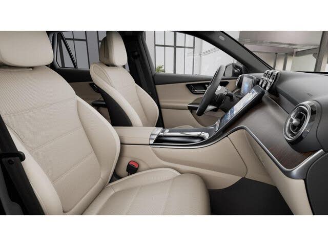 2026 Mercedes-Benz GLC 300 RWD
