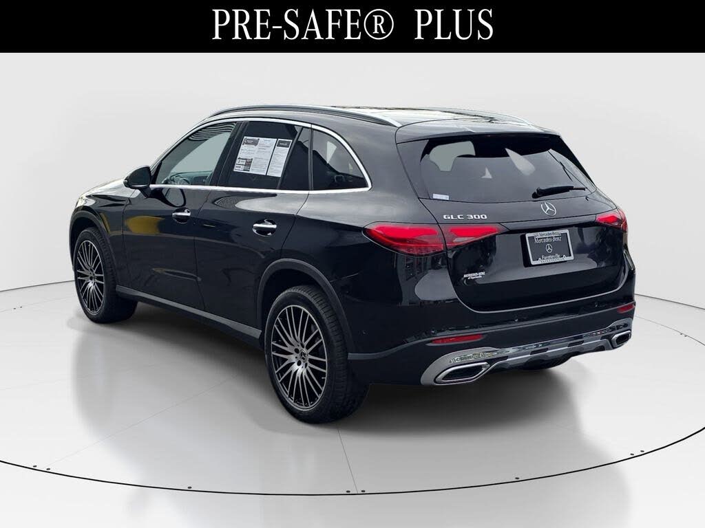 2026 Mercedes-Benz GLC 300 RWD
