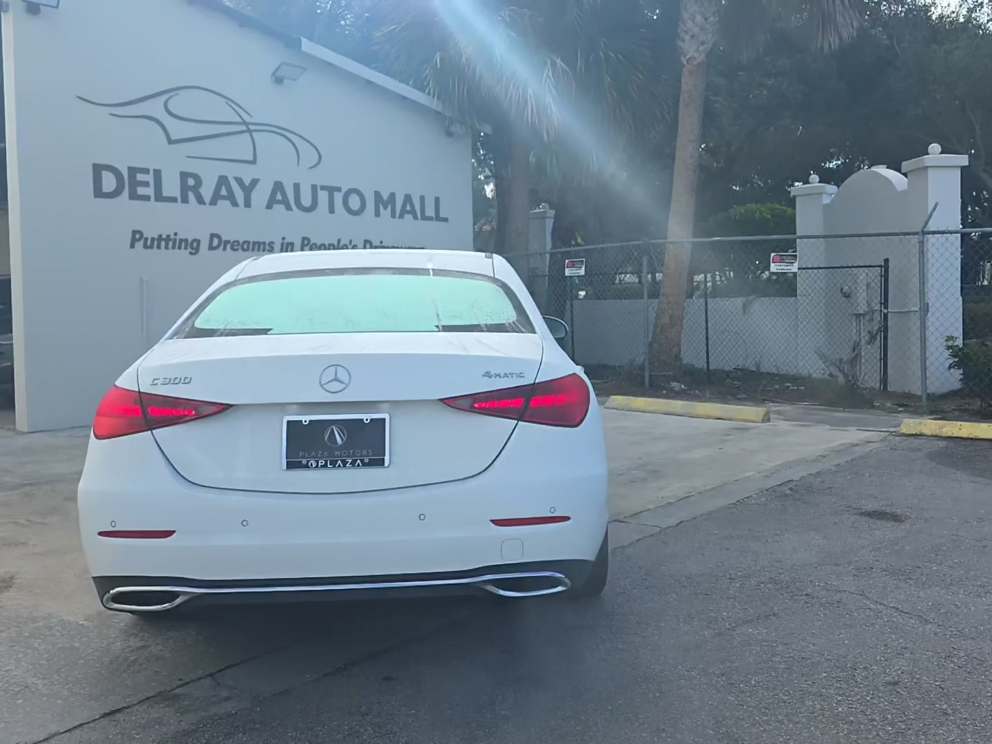 مرسيدس-بنز C 300 4MATIC موديل 2025