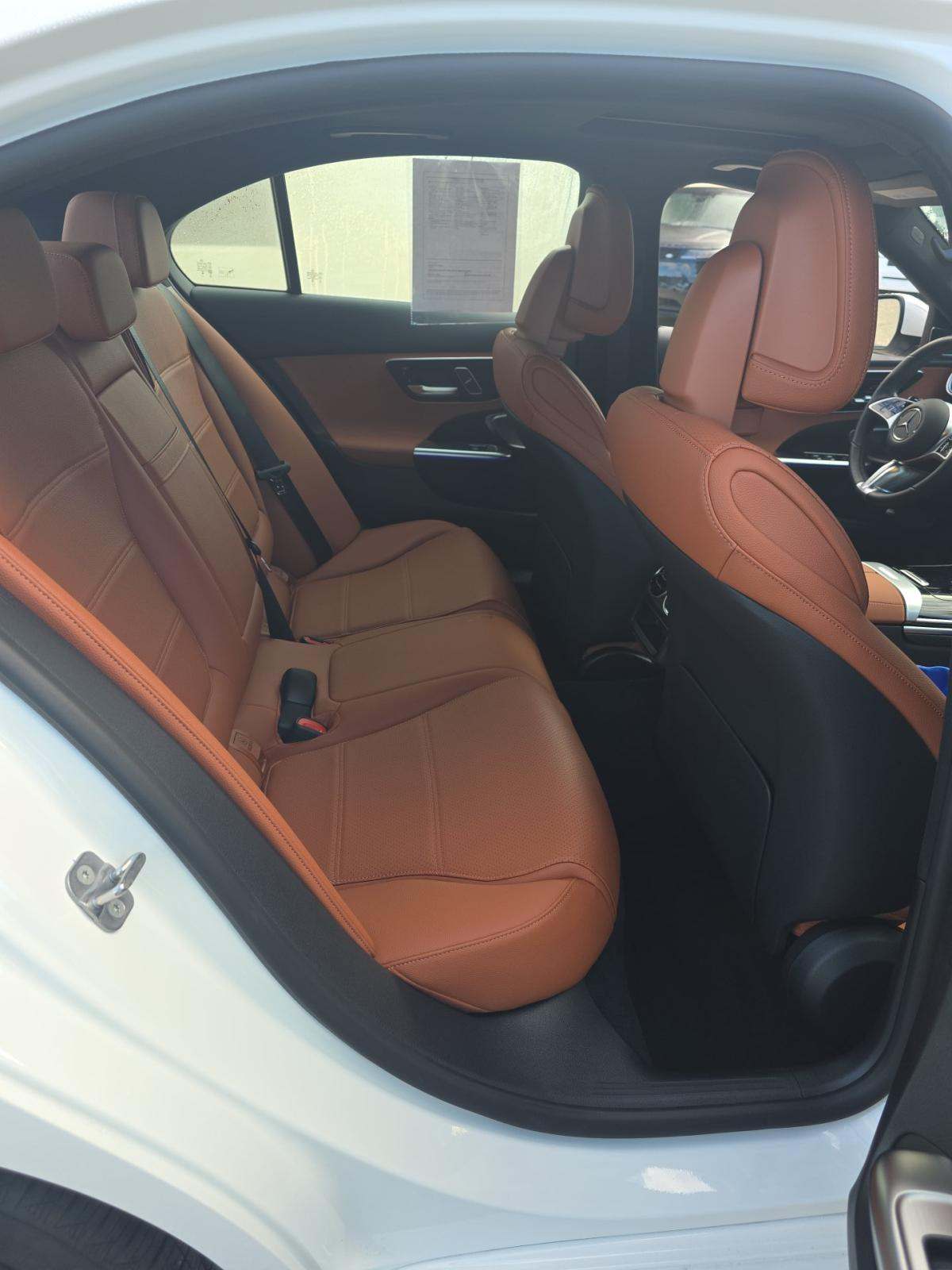 مرسيدس-بنز C 300 4MATIC موديل 2025